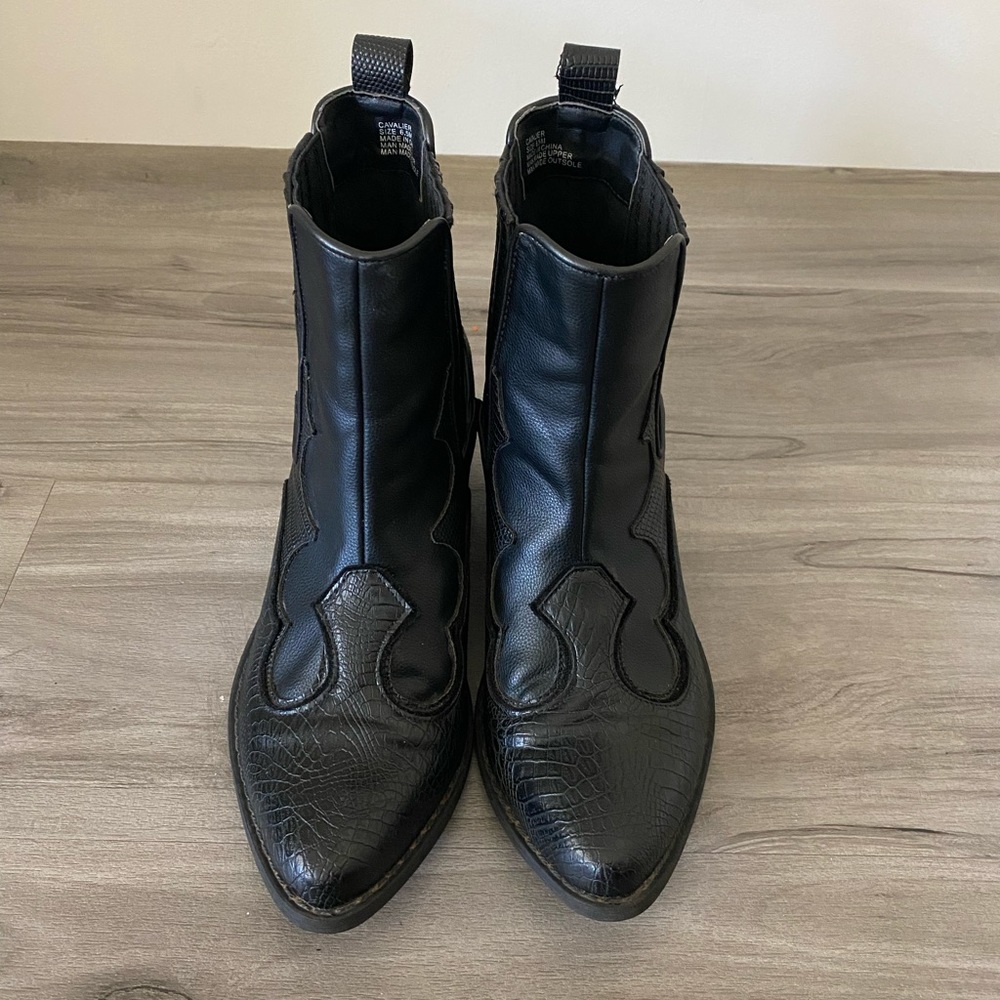 Cavalier Cowboy Booties - Coconuts by Matisse